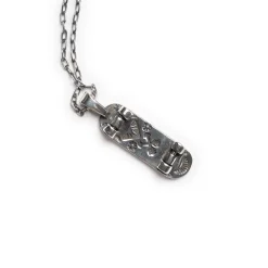 Munqa Necklace SK8 Wheels