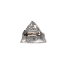 Munqa Pin Badge w/Turquoise Jaws